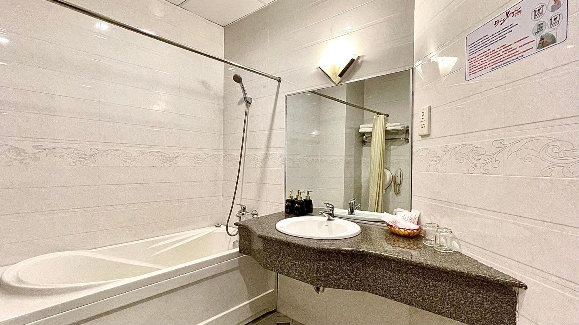 Dong Xuyen Hotel Лонгсюен Экстерьер фото